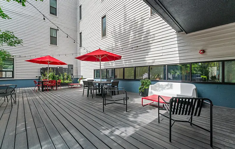 deck lounge